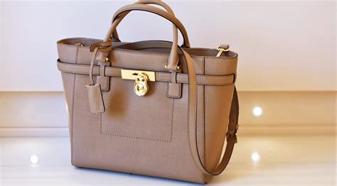 borse michael kors scontate|Michael Kors designer outlet.